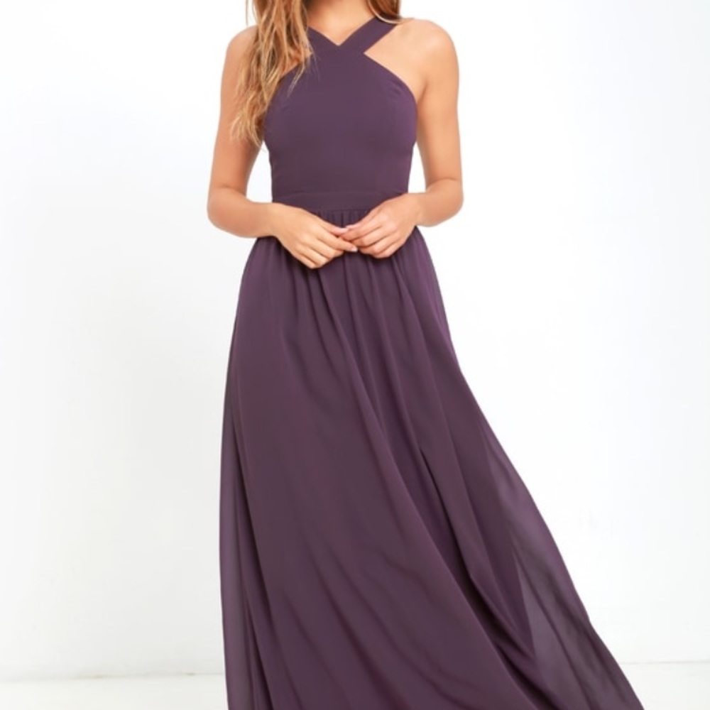 Lulu’s dusty purple bridesmaid dress